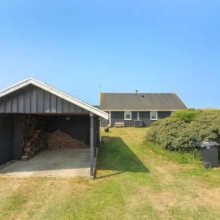 Holiday home Harry - 100m From The Sea In Nw Jutland By Interhome *